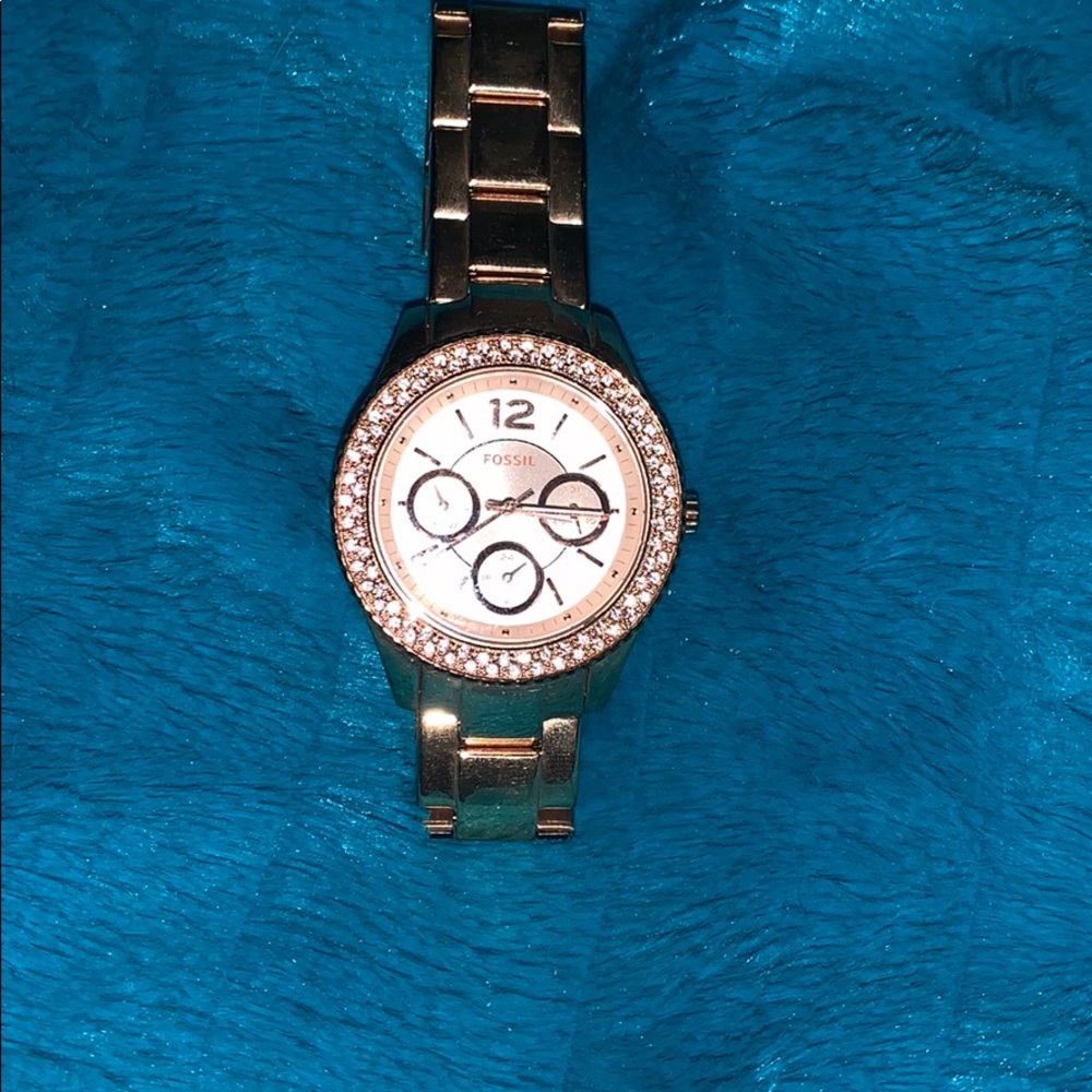 Rose gold fossil watch